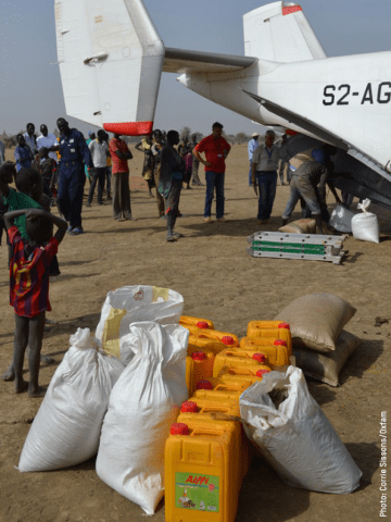 South-Sudan_plane supplies.png